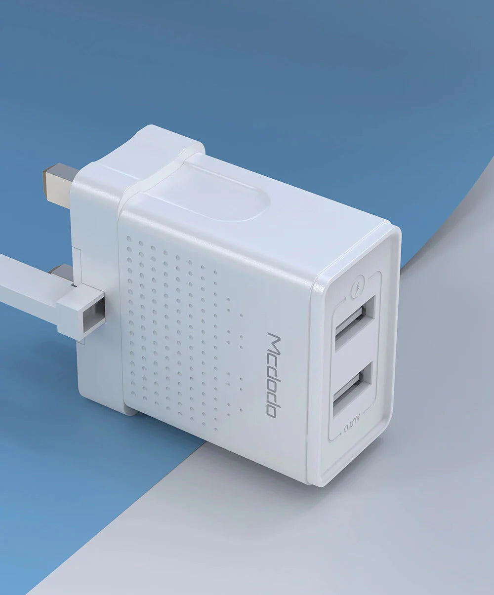 Mcdodo CH-572 Dual USB Charger (UK) + Lightning Data Cable / Travel Set
